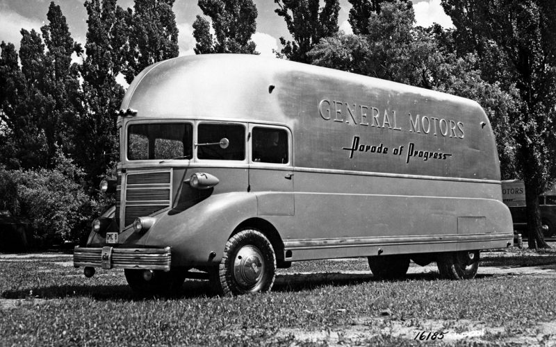 1936 GM Parade of Progress Streamliner GM Media Archives 2