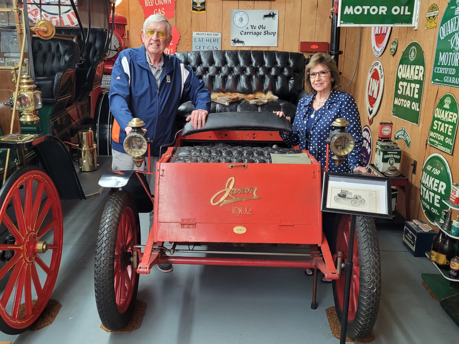 Ye Ole Carriage Shop Lloyd and Judy Ganton with Jaxon automobile RESIZED 1