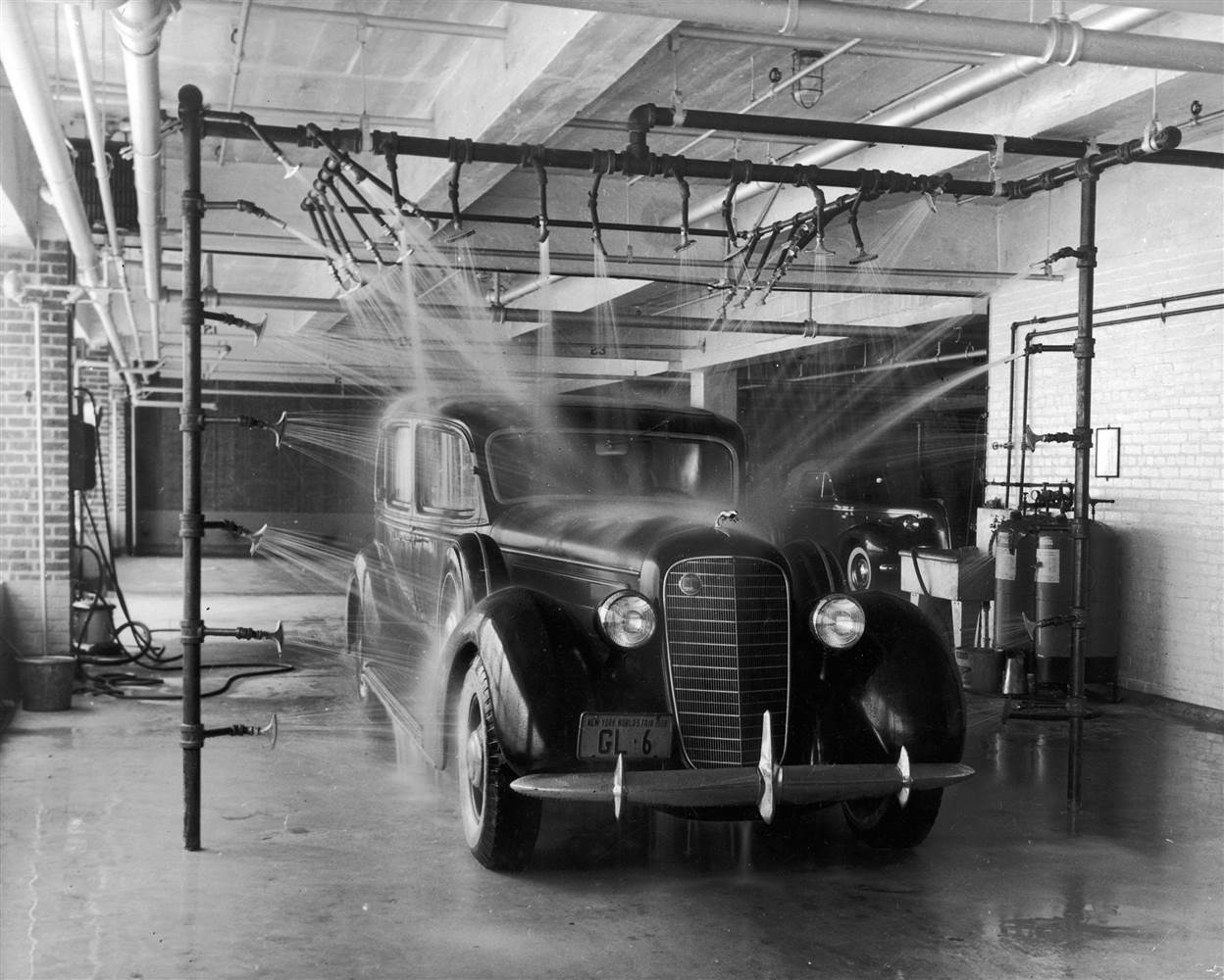 Spray system by Thomas Simpson 1946