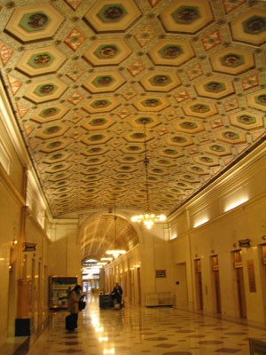 GM Building interior hallway Ferens Collection 5