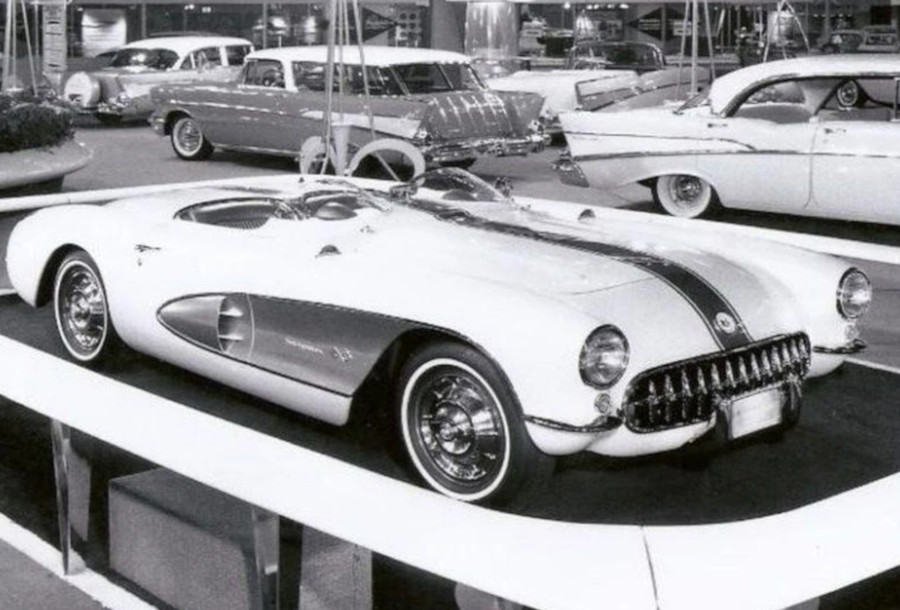 1957 Chevy Corvette show car GM Media Archives CROPPED AND RESIZED 8