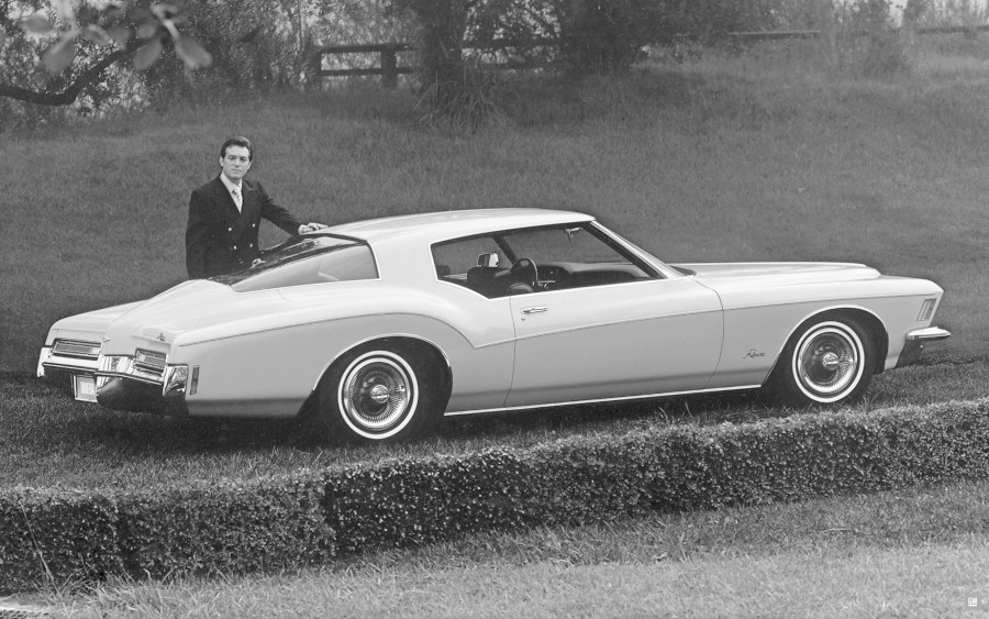 buick - Buick Riviera 1963-65 : beauté mobile 1971_Buick_Riviera_GM_Media_Archives_RESIZED_4