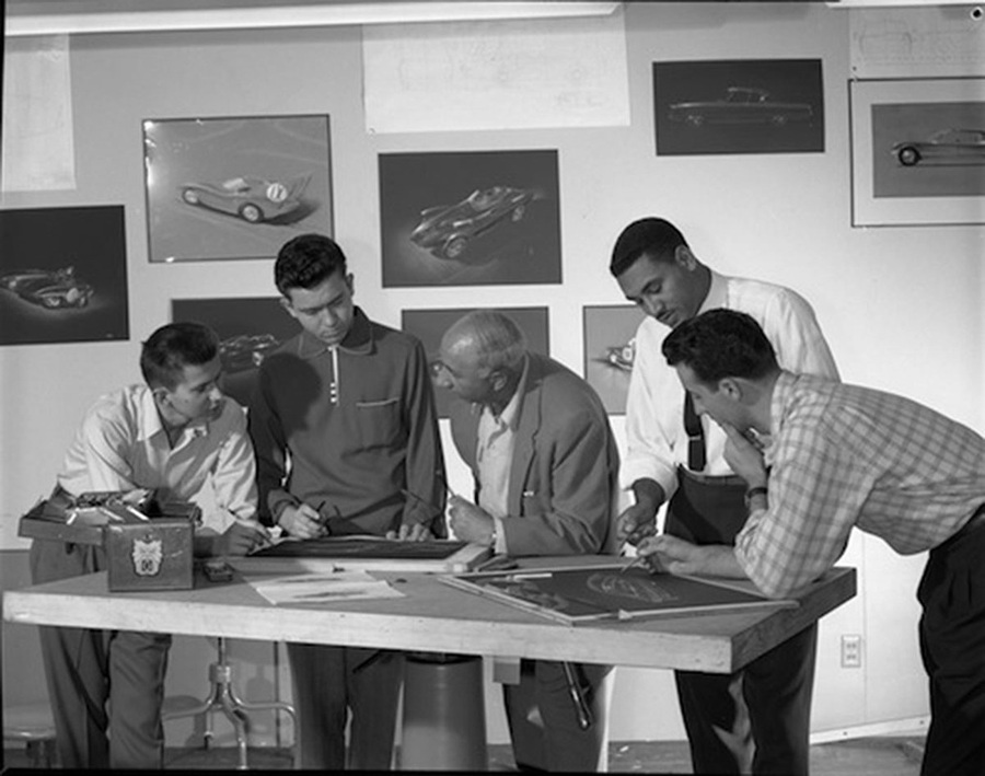 McKinley Thompson second from right at Art Center College in California with Instructor Joe Thompson Alex Tremulis Archives RESIZED 2