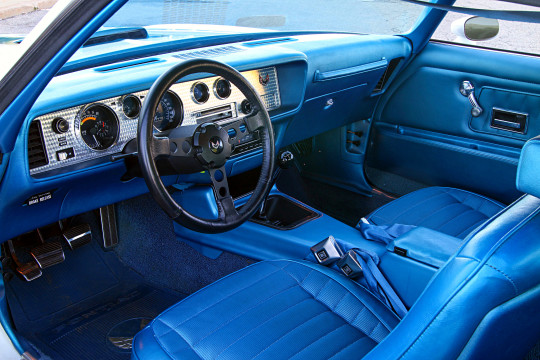 Pontiac Firebird interior