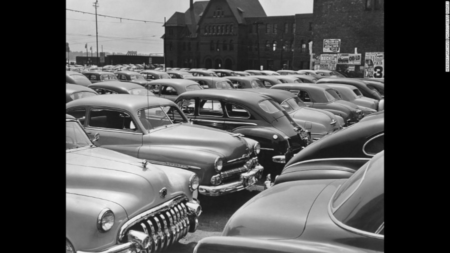 A Detroit parking lot with some rusty automobiles Detroit News RESIZED 2