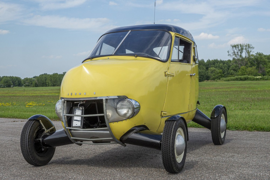 An actual flying car the taylor aerocar RESIZED 7