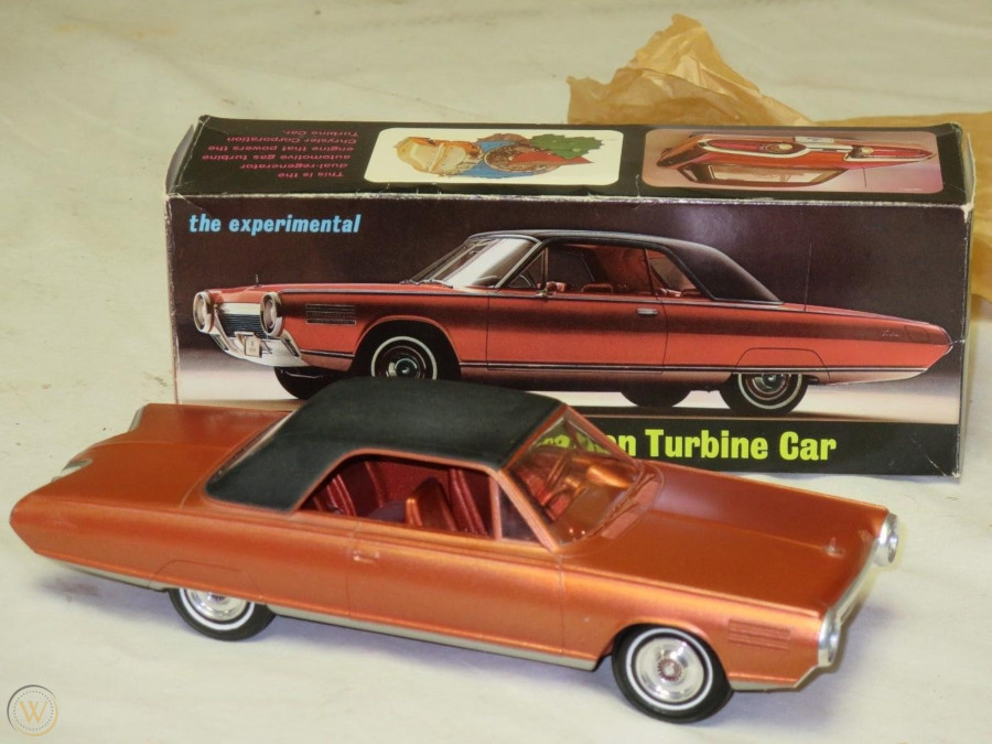 Scale model of Chrysler Turbine Car Robert Tate Collection RESIZED 9