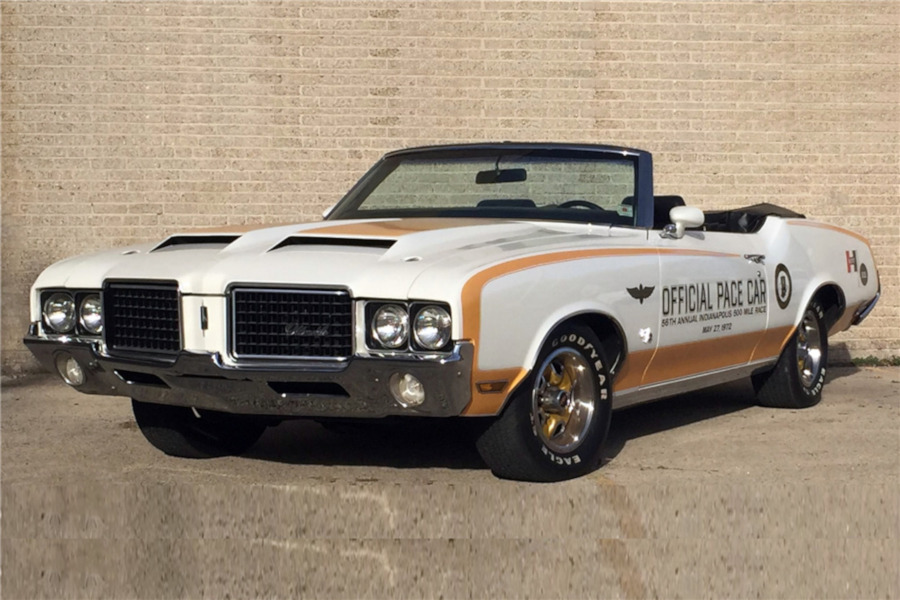 1972 Hurst Olds pace car Barrett Jackson RESIZED 5