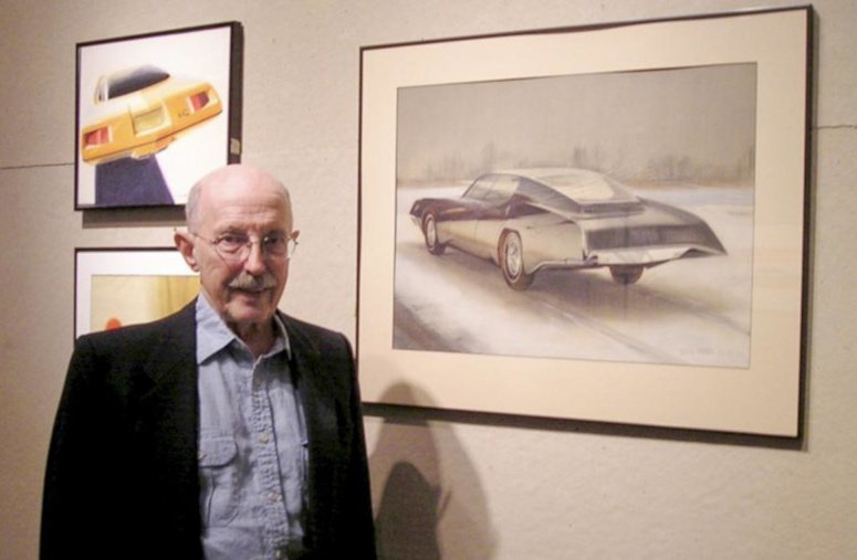 Bill Porter in 2015 standing next to his design art Louisville Business First CROPPED 8
