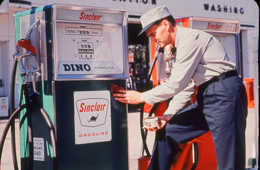 1950s Sinclair gas station attendant RESIZED 7