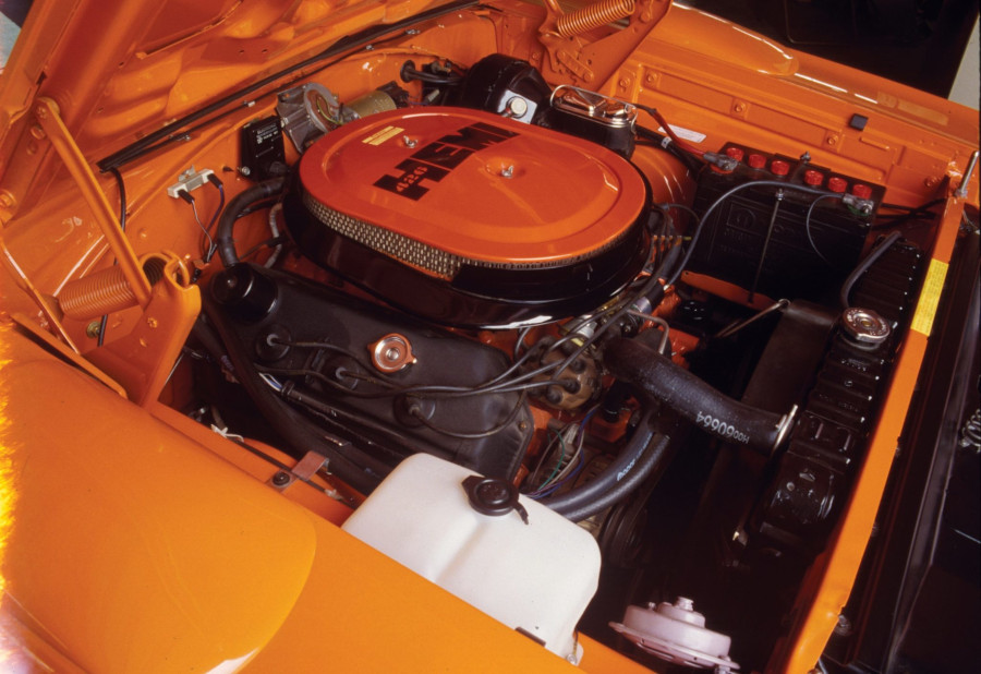 1970 Plymouth Superbird 426 Hemi V8 engine Heacock Classic RESIZED 4