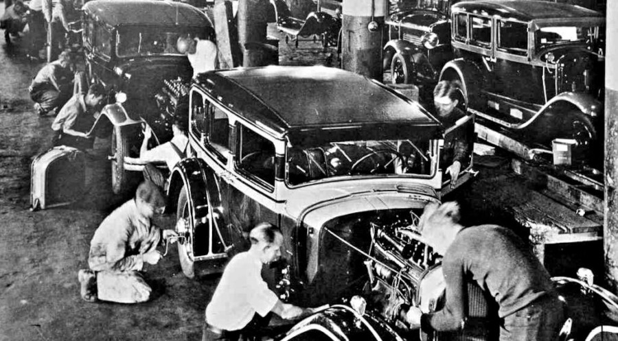 1930 Ruxton production at Moon plant Ruxton Automobile Archives RESIZED 1