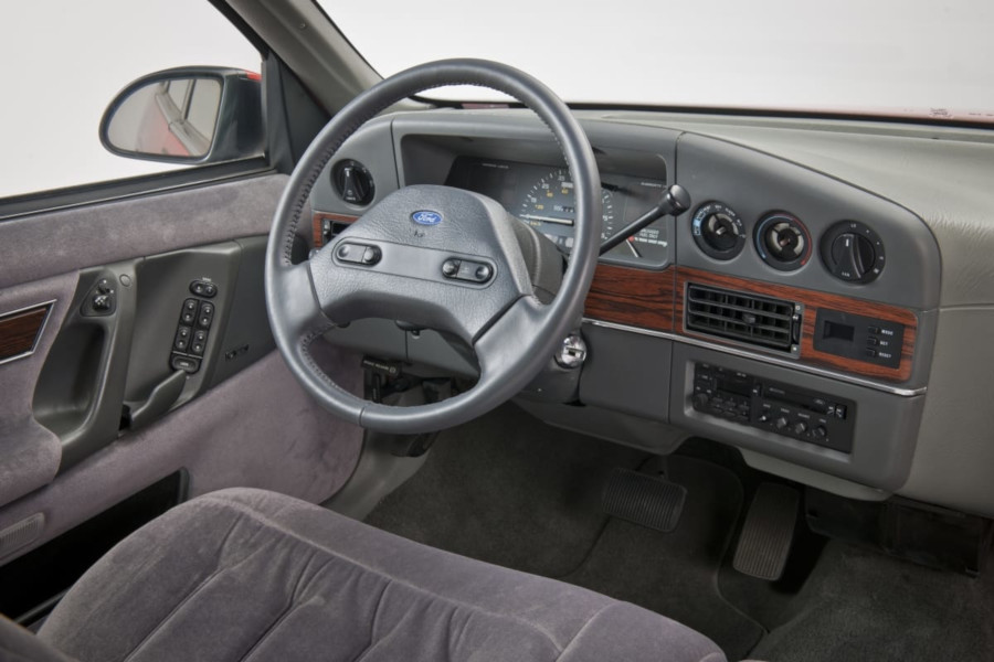 1986 Ford Taurus interior Ford Motor Company Archives RESIZED 5