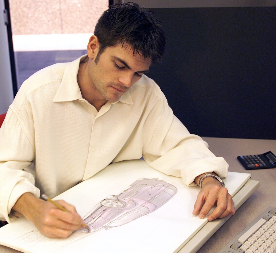 Bryan Nesbitt sketching Stellantis Chrysler Archives RESIZED 1
