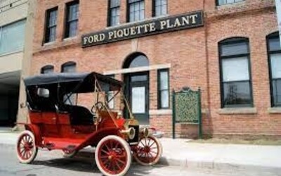 New Center Walking Tour with City Institute
