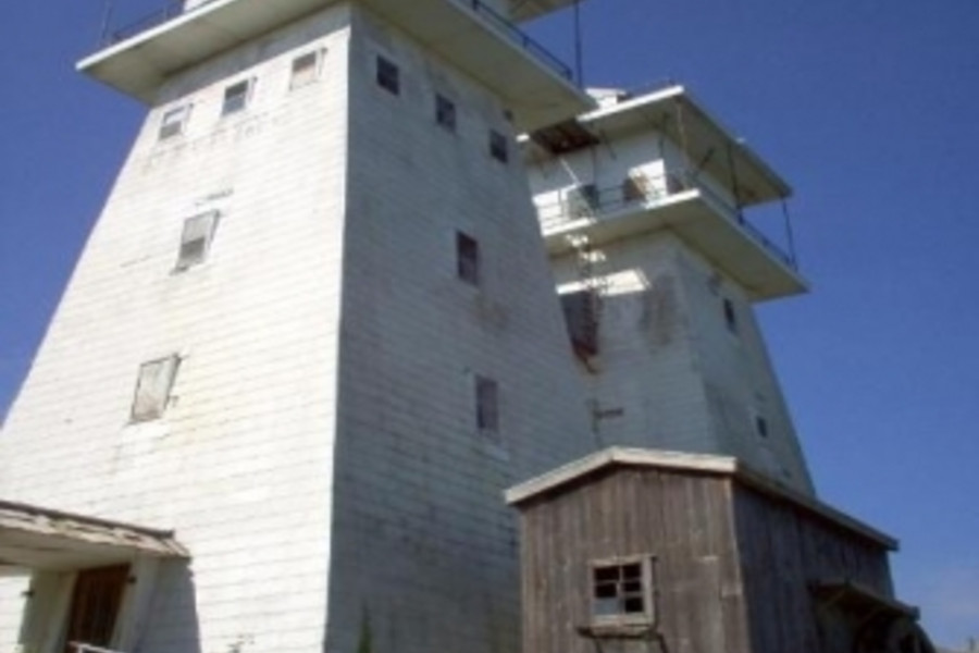 Perhaps the most infamous stop along the Irish Hills driving tour, stop by the Twin Towers to learn about the bizarre tale of Ed Kelley and his quest to one-up a local company that had built an observatory tower next to his property on Brighton Hill. 