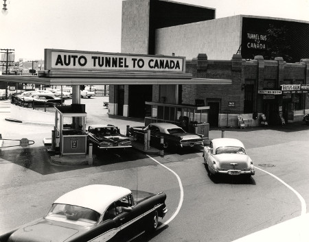 file 20151103152201 Detroit Windsor Tunnel