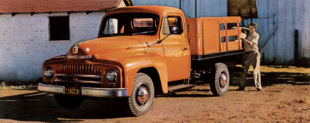 file 20180127181658 International Trucks 1949